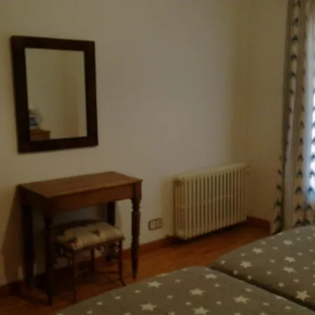 Casa Rural La Casona De La Reserva منزل ريفي *